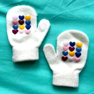 EUC Carters winter gloves with hearts for girls 2T-4T